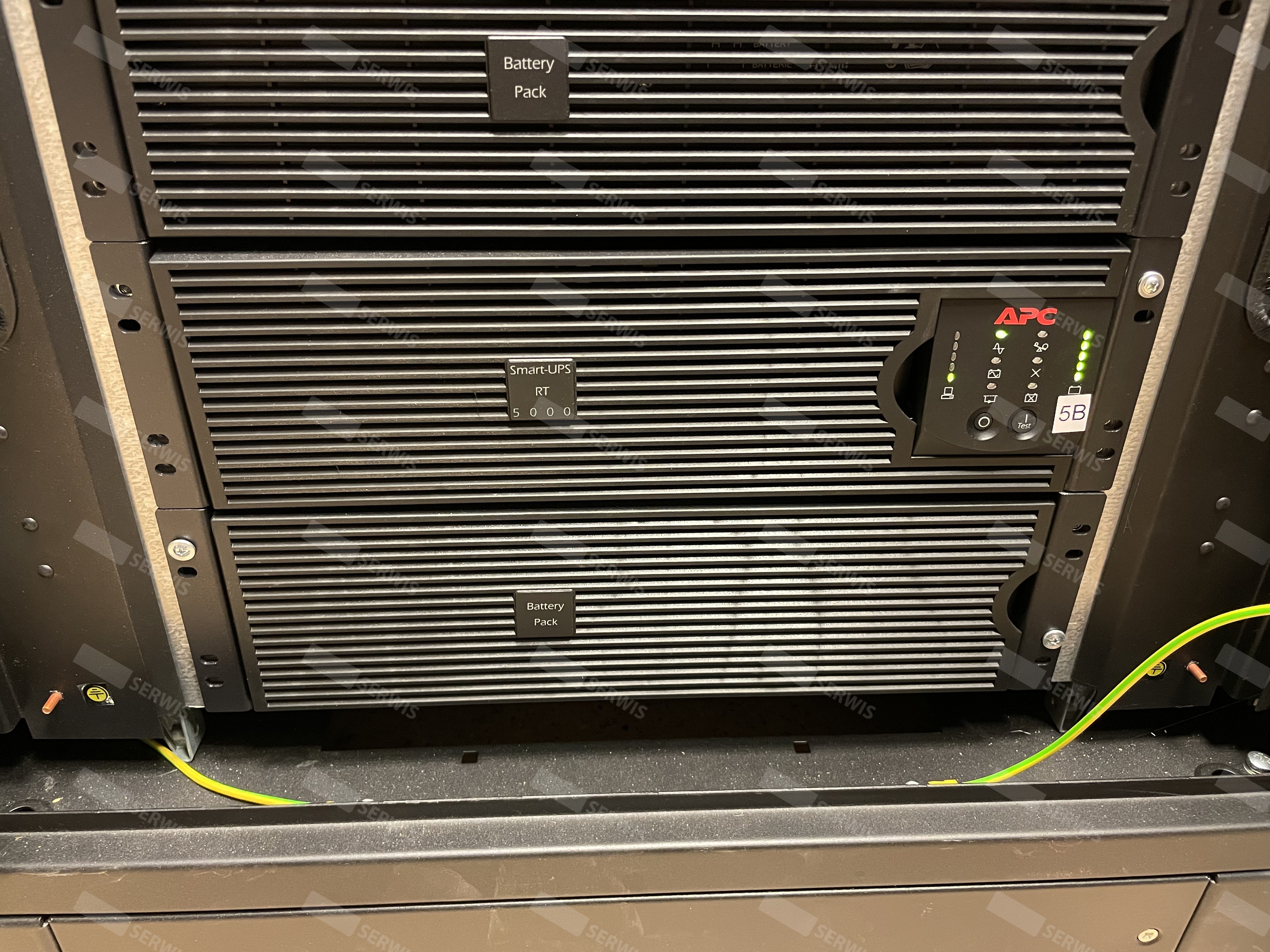 Przegląd i konserwacja systemu UPS APC w centrum danych